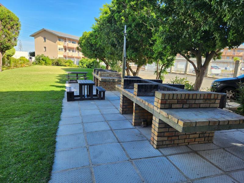 To Let 2 Bedroom Property for Rent in Blomtuin Western Cape